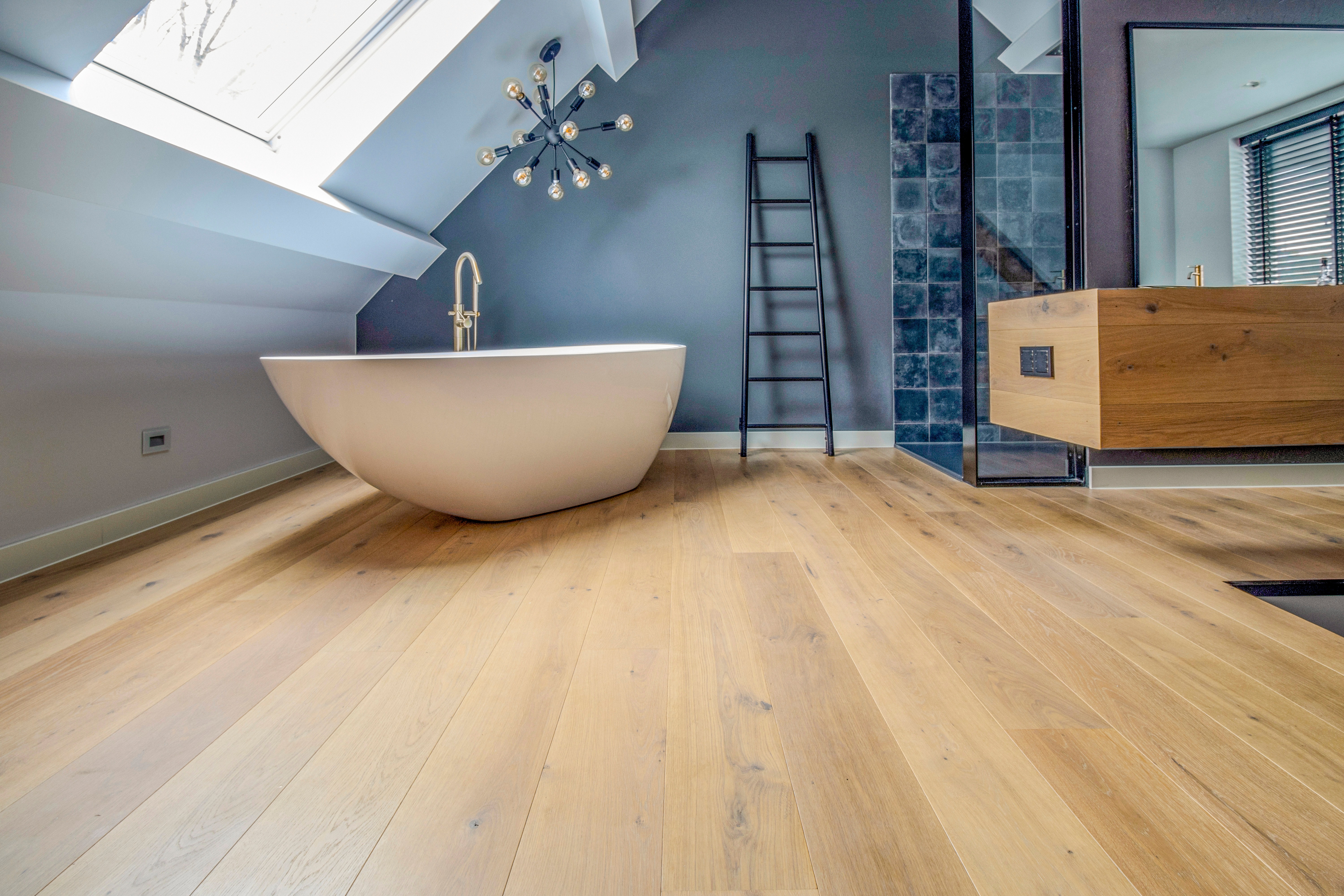 1-Strip European oak floors by Dreweko 219
