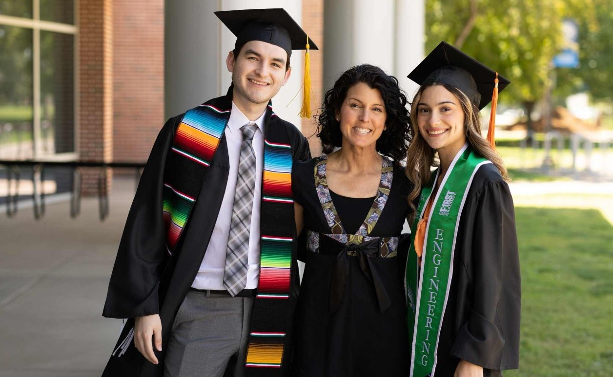 Jostens Ready-To-Wear & Custom College Graduation Stoles 107