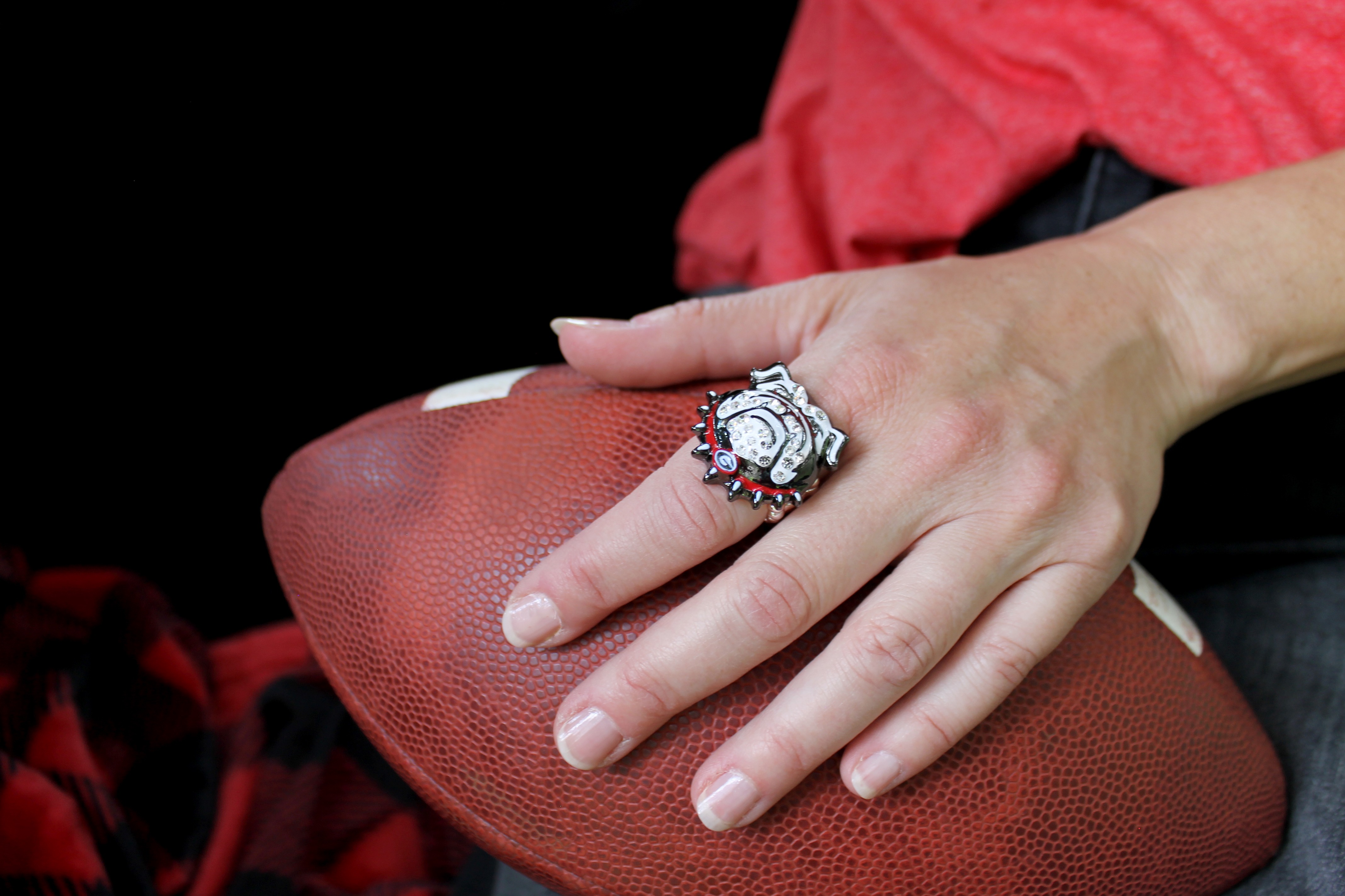 Georgia Bulldogs Crystal Logo Stretch Ring 122