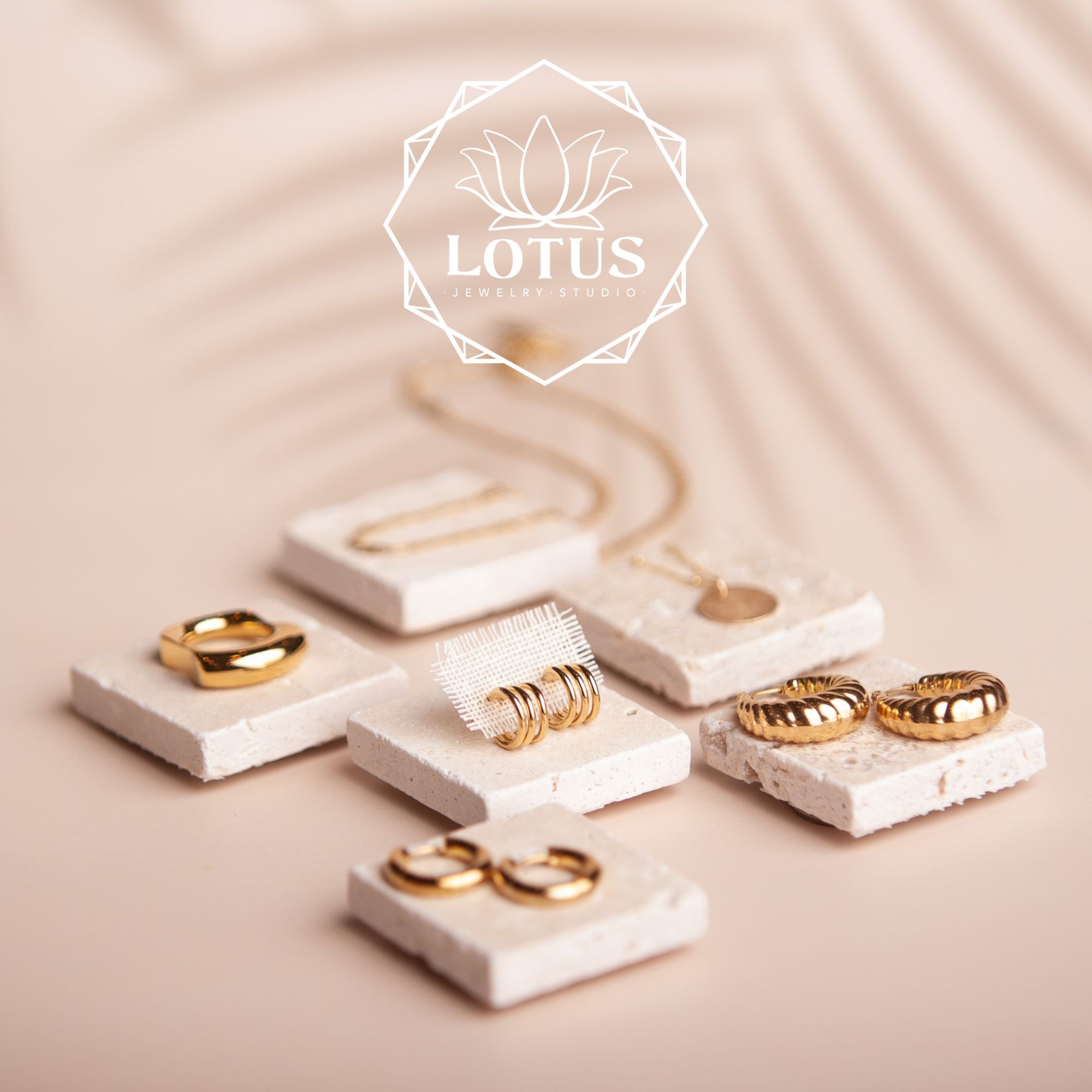 Lotus Waterproof Jewelry 658