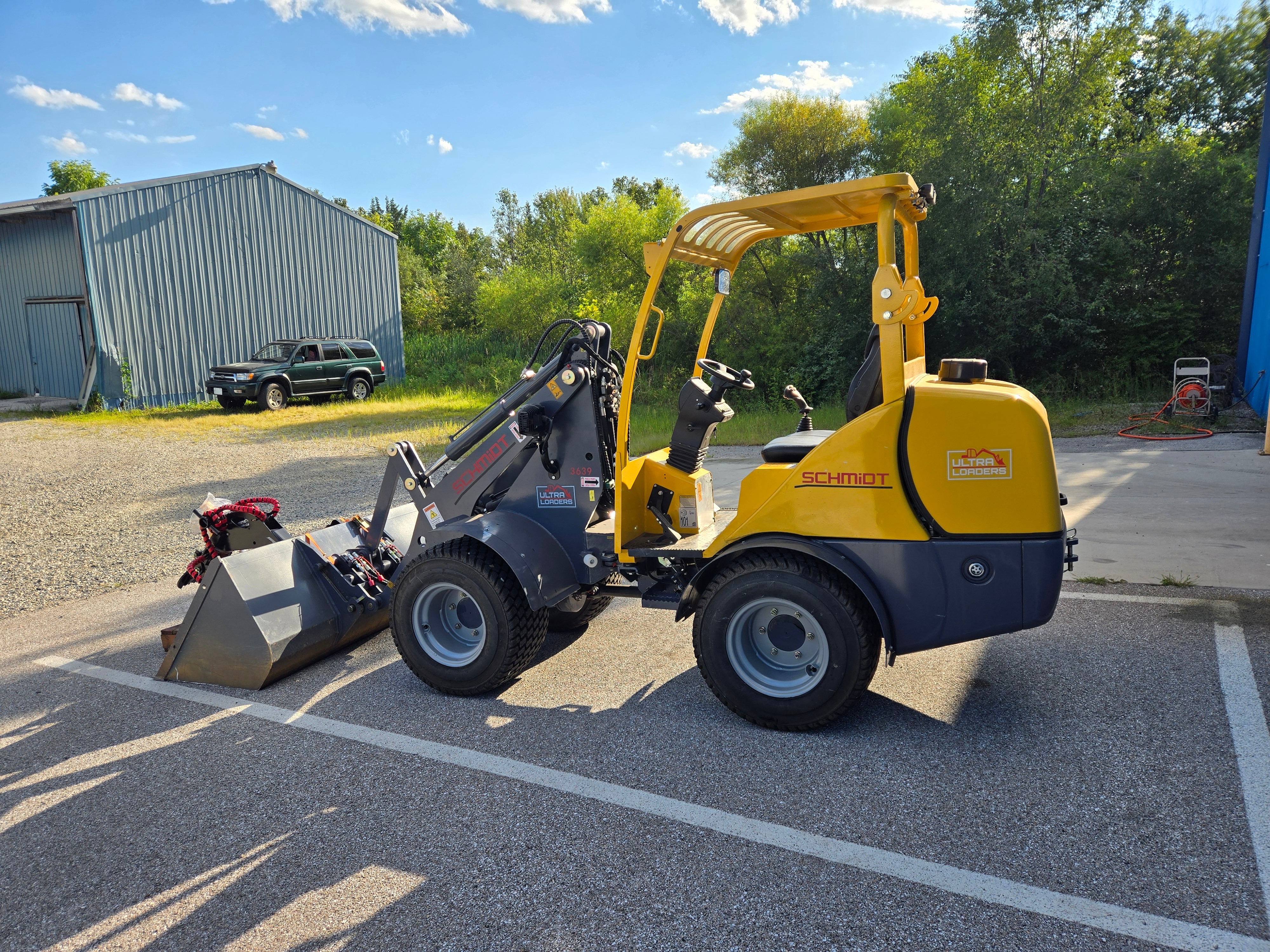 Schmidt Ultra Compact Wheel Loaders 109