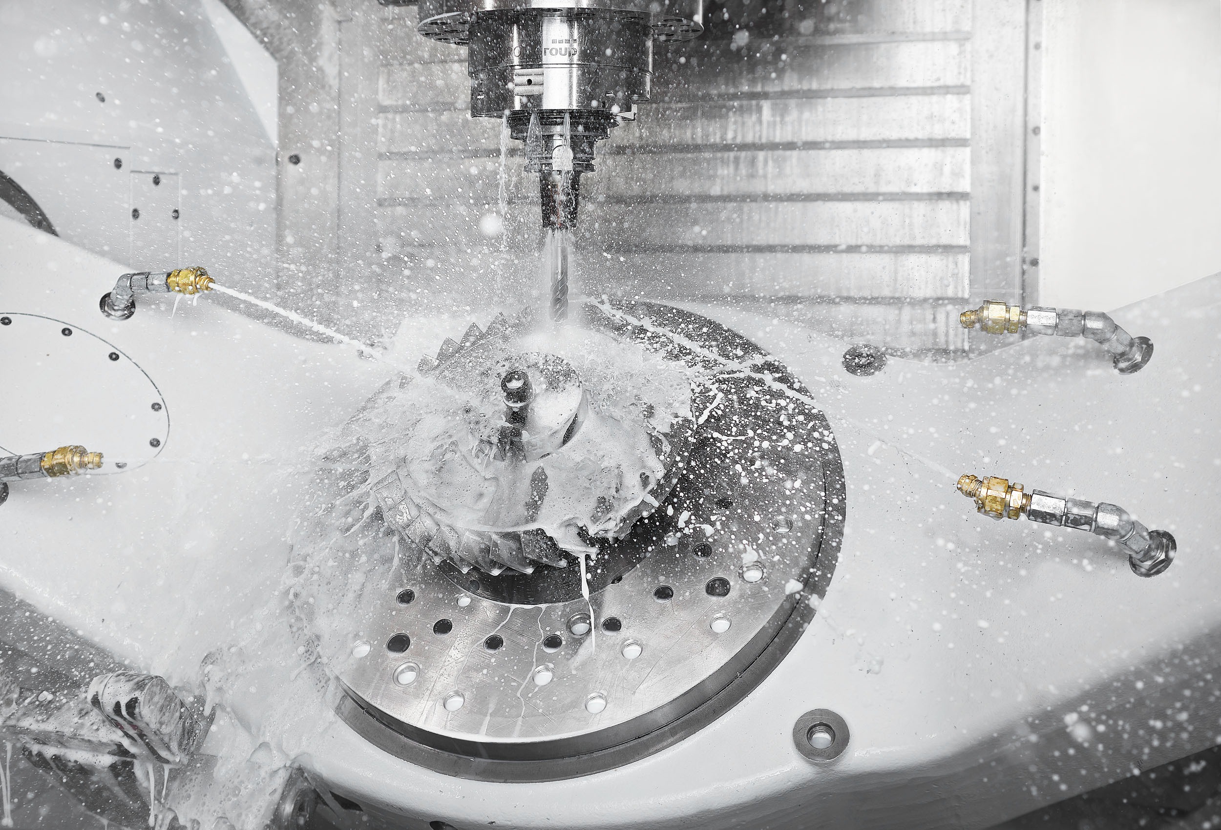 16 Series - 5 axis machining centers 30